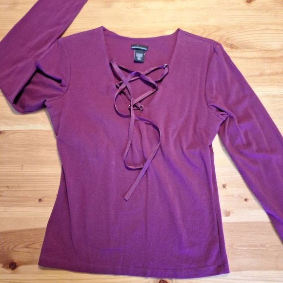 Moda International Tops - Vintage VS Moda International Lace-up Long Sleeve Form-Fitting Top